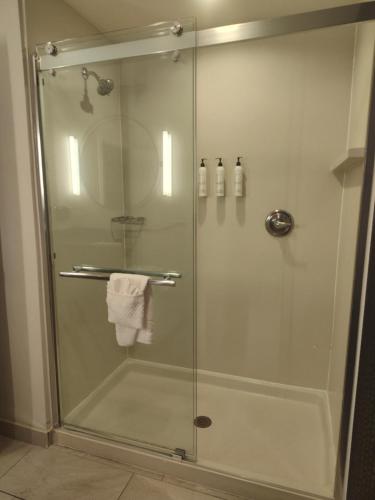 Fairfield by Marriott Inn & Suites Gainesville I-35 - 화장실