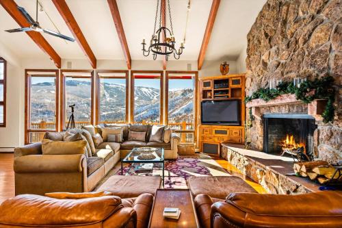 Top of Lemond Home - image 7