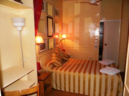 Double Room image 8