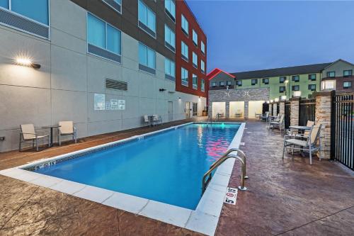 Holiday Inn Express And Suites Tulsa Northeast - Owasso By IHG - 수영장