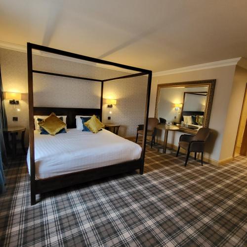 638074691 Flagstaff Lodge
