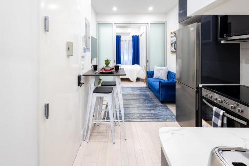 317-1AN - New Modern 1BR W&D Walk to Central Park, New York (foto 6)