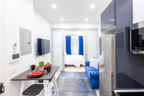 317-1AN - New Modern 1BR W&D Walk to Central Park, New York (foto 8)