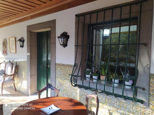 Casa com Piscina Privada de 10m e Jardim, até 8 pessoas, perto do Porto (Casa com Piscina Privada de 10m e Jardim, ate 8 pessoas, perto do Porto) in ลันยิง