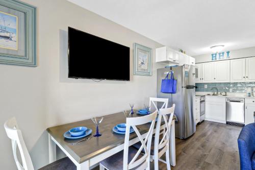Kitchen, Breakers 220 Oceanfront Condo, Direct Beach Access, Heated Pool, Elevator, Renovated, Coligny Beach, in Hilton Head Island (SC)