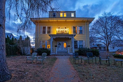 Charming Belmont Condo Near Boston condo thumb 2