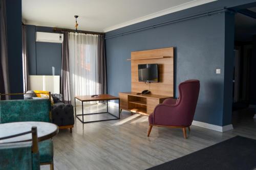 2 bedrooms, 3 beds