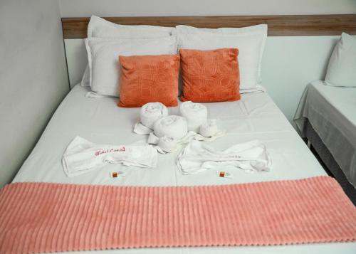 1 double bed, 1 twin bed