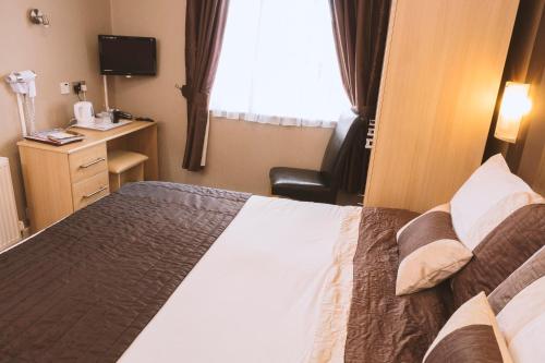 Trivelles Park Hotel - image 7