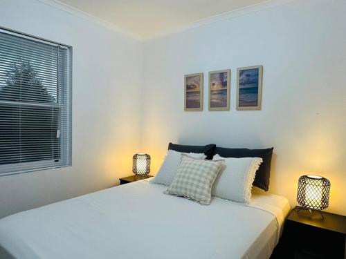 Executive 4BR 3Bath Entire Apartment in Heart of the City & Parking
