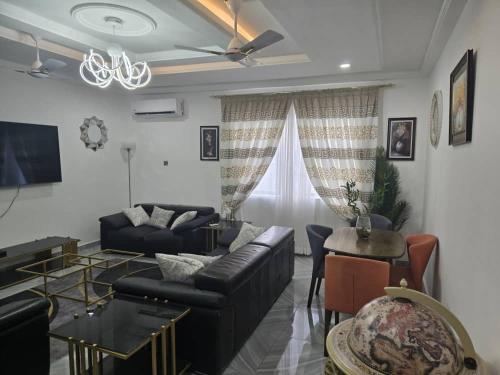 Direct2U, Accra (photo 3)
