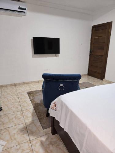 Direct2U, Accra (photo 7)