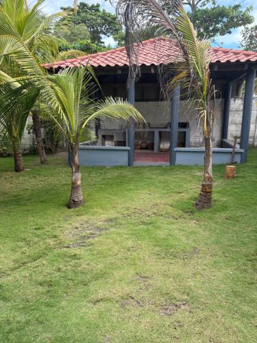 مطبخ, Boni Beach in Los Cobanos