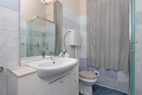 Apartments with WiFi Rijeka - 23155 - image 3