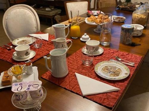 Guestroom Montreuil-le-Henri, 1 pièce, 4 personnes - FR-1-410-446 (Evasion Naturelle: Chambre d'Hotes Spacieuse avec Piscine et Confort a Montreuil-le-Henri - FR-1-410) in 蒙特勒伊樂亨利