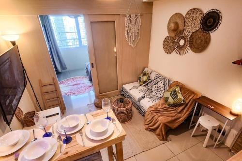 Boho City View 1br Apt in Makati with Netflix, Manila