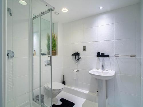 2-Bed Apartment near Leeds Station Sleeps 5, Leeds (foto 8)