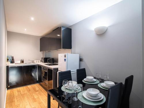 2-Bed Apartment near Leeds Station Sleeps 5, Leeds (foto 7)