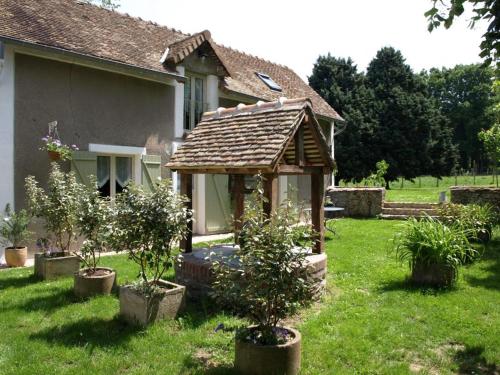 . Gîte indépendant avec jardin et WiFi près de Paris - FR-1-527-2
