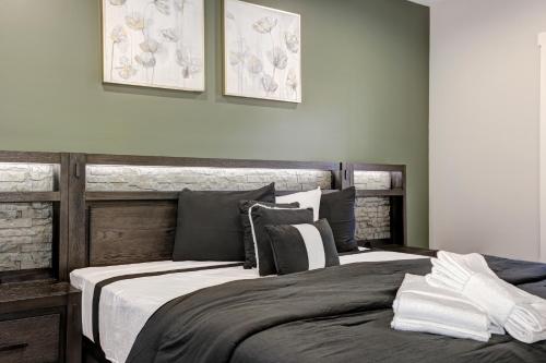 New Bear's Den Retreat New Bear's Den Retreat