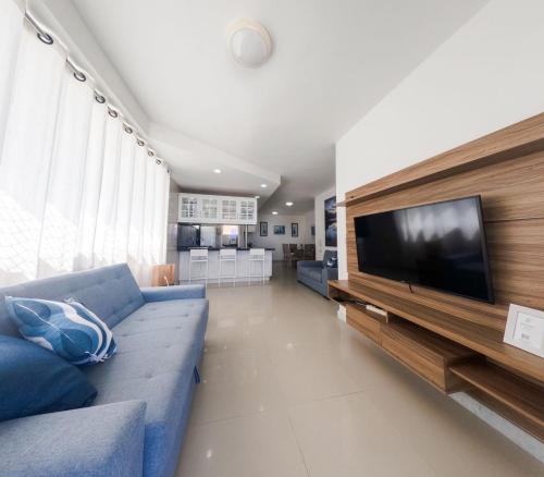 Közös társalgó / TV, Cobertura duplex à beira-mar com jacuzzi e cascata (Cobertura duplex a beira-mar com jacuzzi e cascata) in Nisia Floresta
