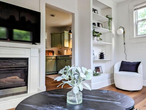 HillTop Hideaway - 4min from downtown