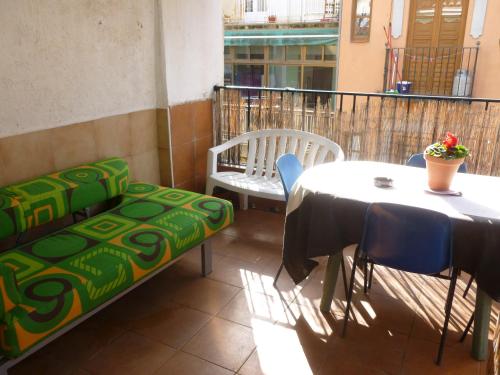 El Cascabel - image 14