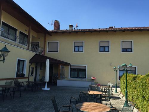 Gasthaus-Pension zum Löwen - image 8