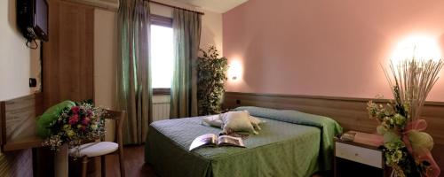 Hotel Ristorante Tre Leoni - image 14