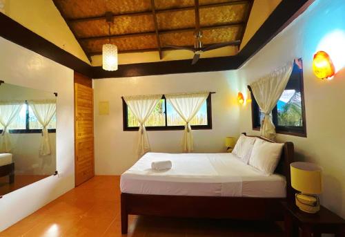 Casa Rosa Inn and Restaurant near Santa Isabel Erőd