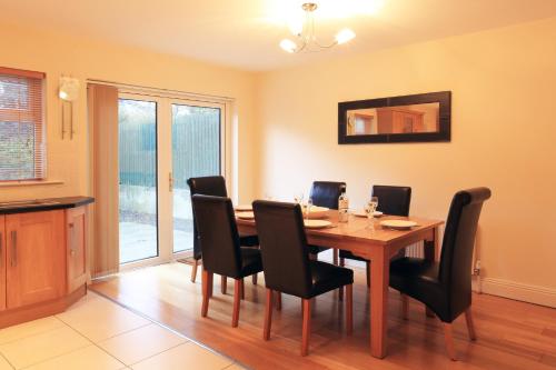 Sadržaji, O'Donnabhain's                                                                                   in Kenmare