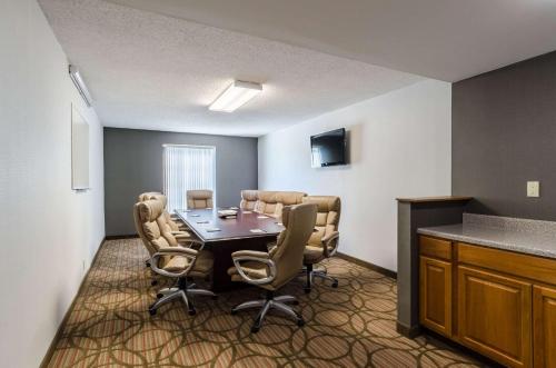Comfort Inn Randolph-Boston - image 6