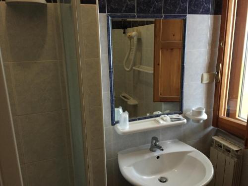 Bathroom, Hotel Vallefura in Pescocostanzo