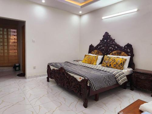 Haven Lodge cheerful 3BHK in Bahria Enclave - image 2