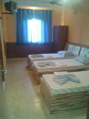 Hotel Mustang - Photo 2