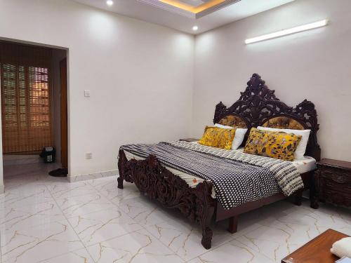 Haven Lodge Bahria Islamabad by Haven Holiday Homes - 5BR Vacation Home with Wifi & Parking - image 11