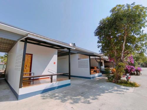 Exterior view, อุ่นรักรีสอร์ท อำเภอบ้านผือ จังหวัดอุดรธานี in Ban Phue