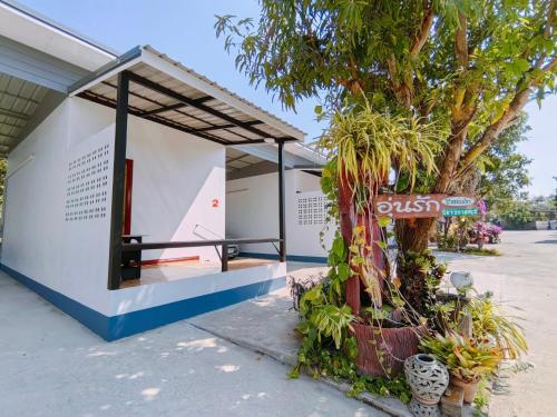 Exterior view, อุ่นรักรีสอร์ท อำเภอบ้านผือ จังหวัดอุดรธานี in Ban Phue