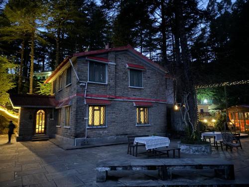 Shantiniketan Mountain Home in Almora