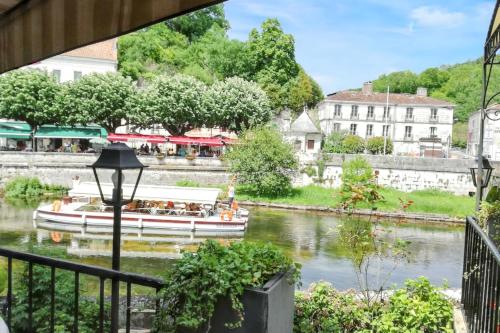 ทัศนียภาพภายนอกโรงแรม, Maison de charme à Brantôme en Périgord avec piscine partagée (Maison de charme a Brantome en Perigord avec piscine partagee) in บร็องตูม