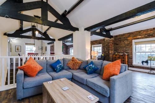 ห้องพัก, Belvedere House - Serene Countryside Escape - 4 Bedrooms Sleeps 8 in ซานบาช