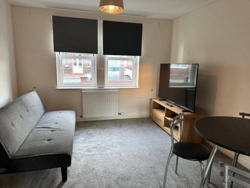 House - Sleeps 12 - Parking - WiFi gîte à louer Abbey Park Hospital The