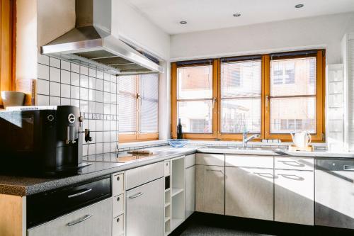 ห้องครัว, Hugo - der Bodenständige - Huusa im Bregenzerwald (Hugo - der Bodenstandige - Huusa im Bregenzerwald) in เอา อิม เบรเกนเซอร์วาลด์