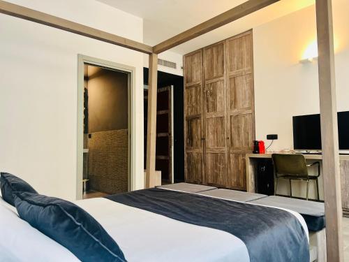 1 queen bed