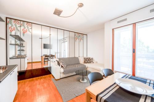 Quiet Home with Terrace - 20 min from Milan Duomo, Milan