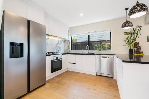 مطبخ, Auckland Cornwall Park Home in أونيهونجا