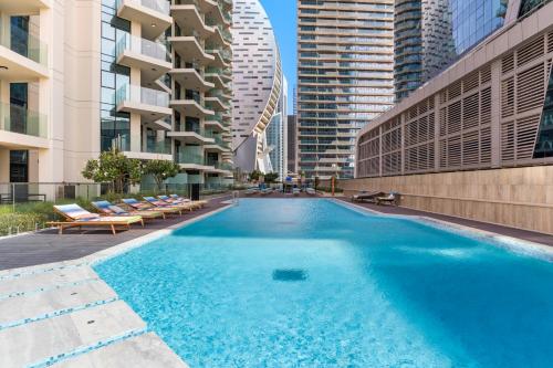 LUX 2BR in Missoni Tower - 5 mins to Burj Khalifa, Dubai (photo 3)