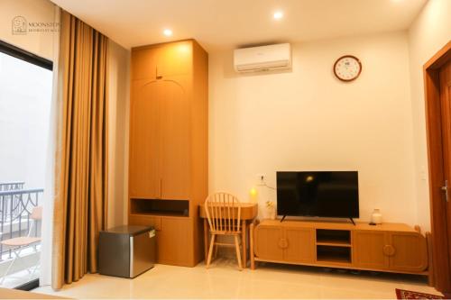 Moonstone Homestay & Cafe - Vinhomes Ocean Park 2 - 편의 시설/서비스