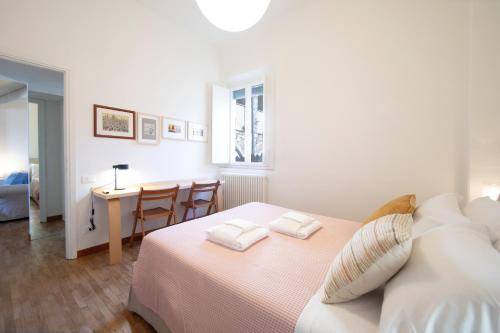 Two-Bedroom Superior Apartment image 9