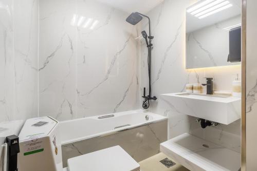 Bohemian 2 Bedroom Apartment in the Heart of Marina, Dubái (foto 5)